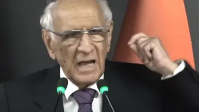 Galatasaray üyesinden kürsüde şok hakem çıkışı: Salonda bir anda tüm hava değişti