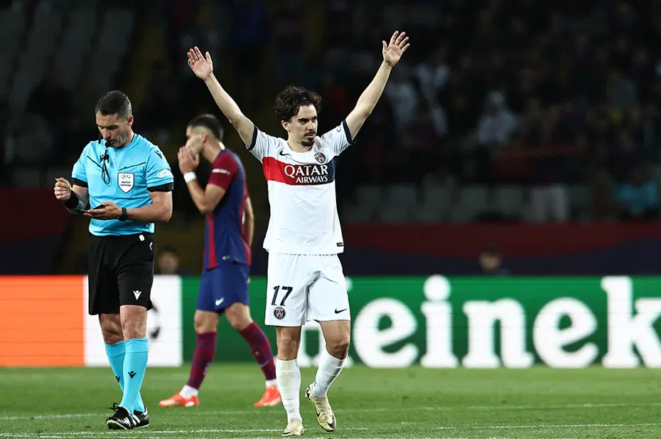 Şampiyonlar Ligi'ndeki Barcelona-PSG maçında geceye damga vuran karar: "Utanç verici, felaket" - 3