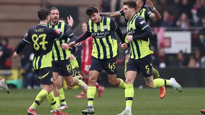 Manchester City 3. Lig takımı karşısında zorlansa da turladı