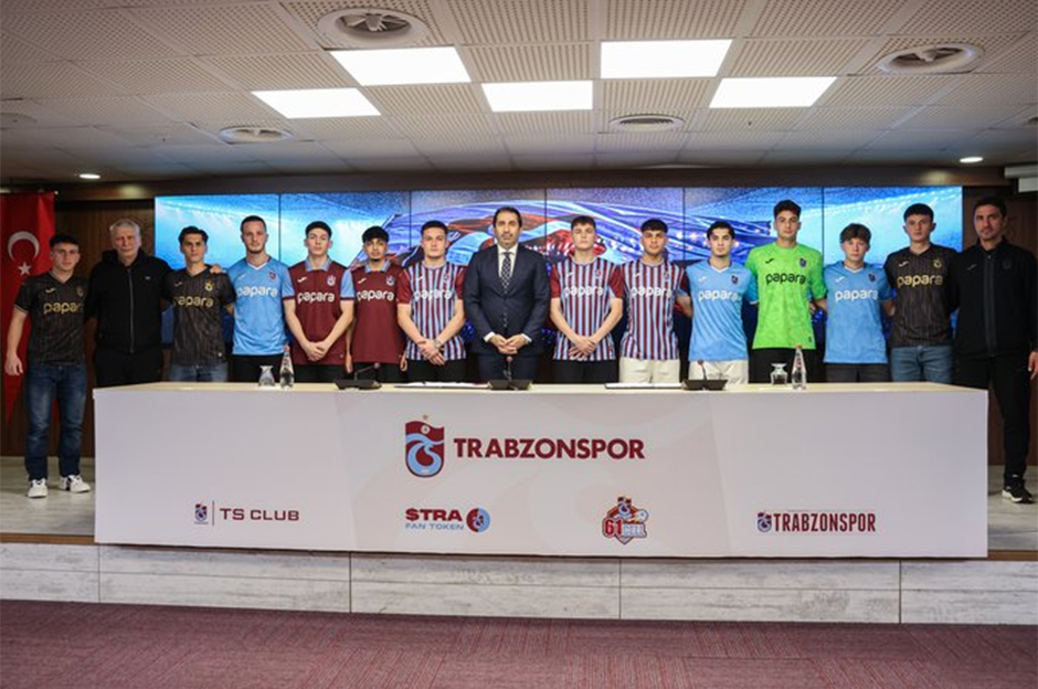 Trabzonspor'da 13 imza birden: "Kulübümüz için çok özel bir gün"