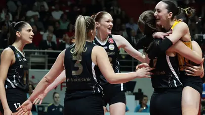SON DAKİKA: Fenerbahçe Medicana'yı yenen Vakıfbank, Sultanlar Ligi'nde şampiyon oldu SON DAKİKA: Fenerbahçe Medicana'yı yenen Vakıfbank, Sultanlar Ligi'nde şampiyon oldu