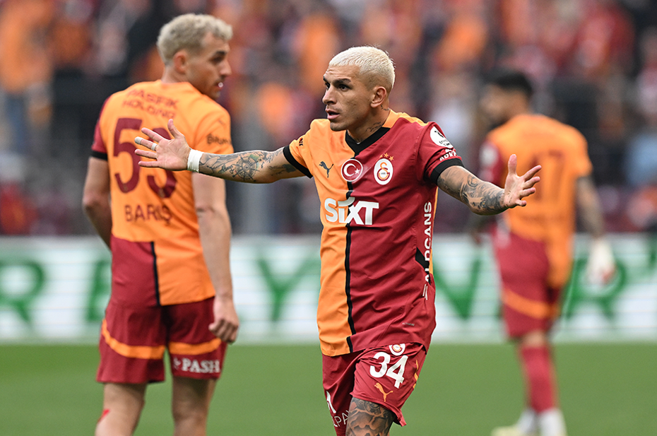 Lucas Torreira ülkesine döndü: Başakşehir maçında yok - 4