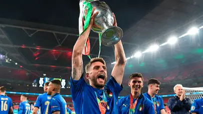 10 yıllık macerayı noktalayıp Beşiktaş'a geliyor: Kariyerinde ilki yaşayacak