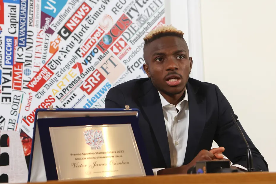 Victor Osimhen'e "Yılın En İyi Yabancı Sporcusu" ödülü - 9
