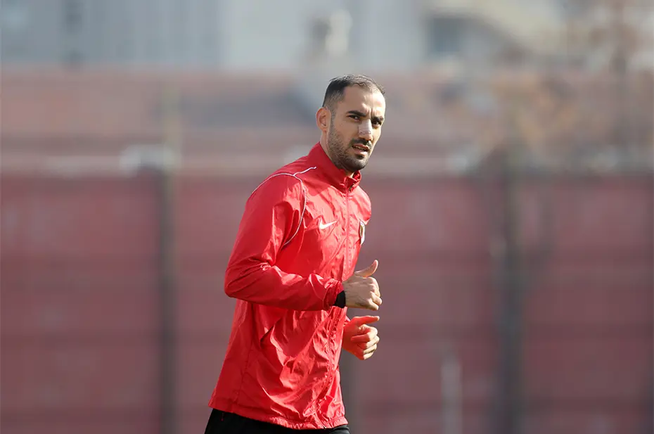 Bursaspor'da imzalar atıldı: Yeni transfer Süper Lig ekibinden - 2 Bursaspor'da imzalar atıldı: Yeni transfer Süper Lig ekibinden - 2