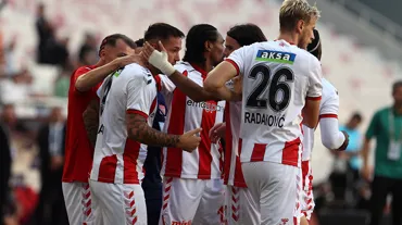 Sivasspor'da Rey Manaj sakat, Keita Balde cezalı