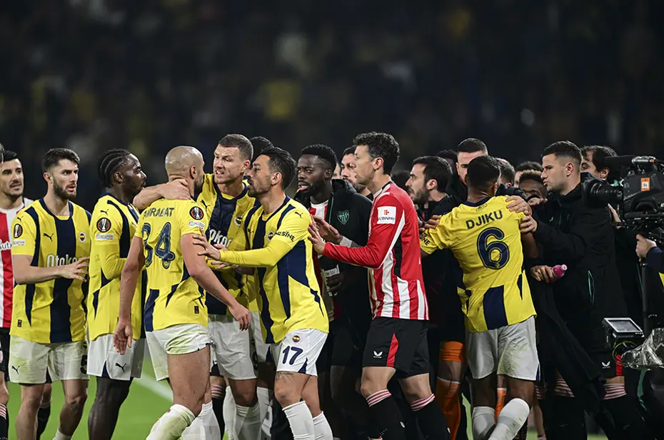 "Mourinho da en az Samet kadar kabahatli" | Spor yazarları, Fenerbahçe için ne dedi? - 7