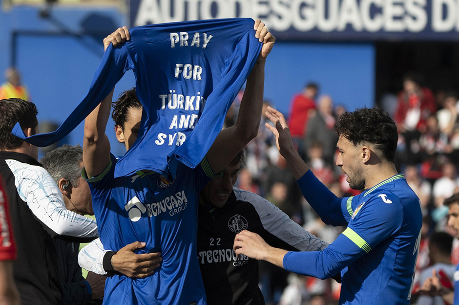 Enes Ünal golünü Türkiye&#x27;ye adadı: Kariyerimin en zor maçıydı