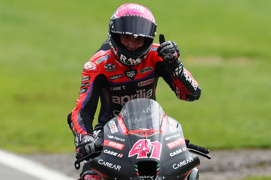 Katalonya'daki sprint yarışı Aleix Espargaro kazandı