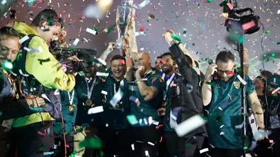 Şampiyon Kocaelispor kupasına kavuştu