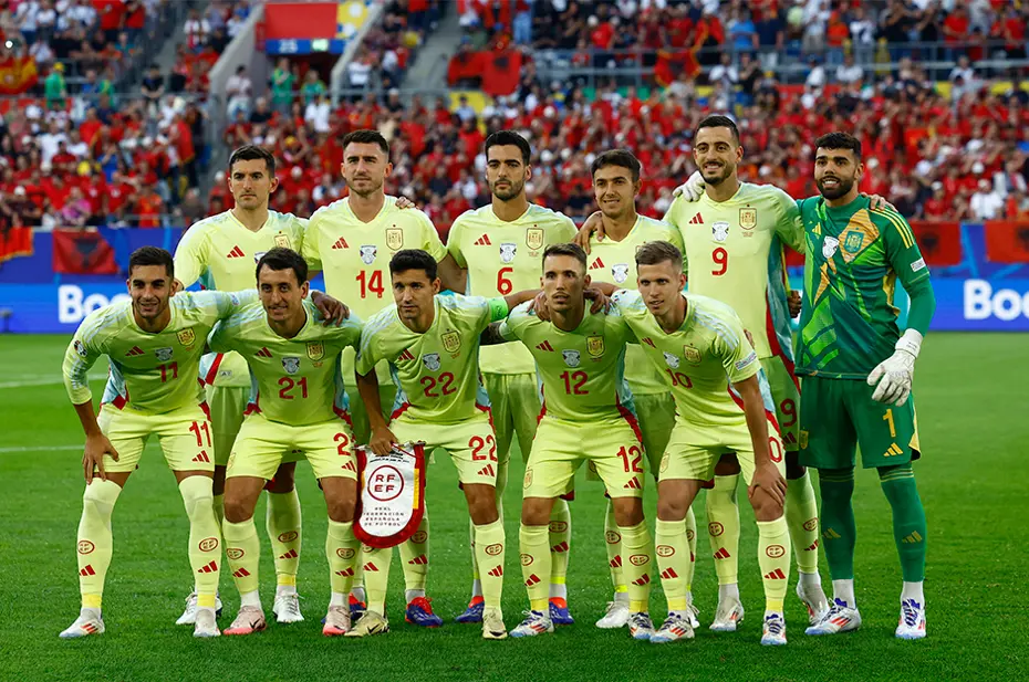 EURO 2024'te tribünlere Türkiye damgası: Ev sahibi Almanya bile yetişemedi - 25 EURO 2024'te tribünlere Türkiye damgası: Ev sahibi Almanya bile yetişemedi - 25