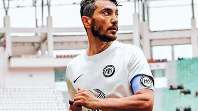 Hem futbolu bıraktı hem de hisselerini devretti