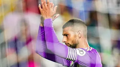 Stoper transferi tamam; Süper Lig devi 3 yıllık anlaşma sağladı