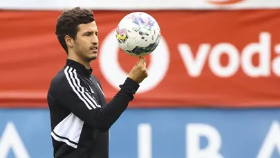 Salih Uçan'a Sassuolo'dan transfer ilgisi iddiası