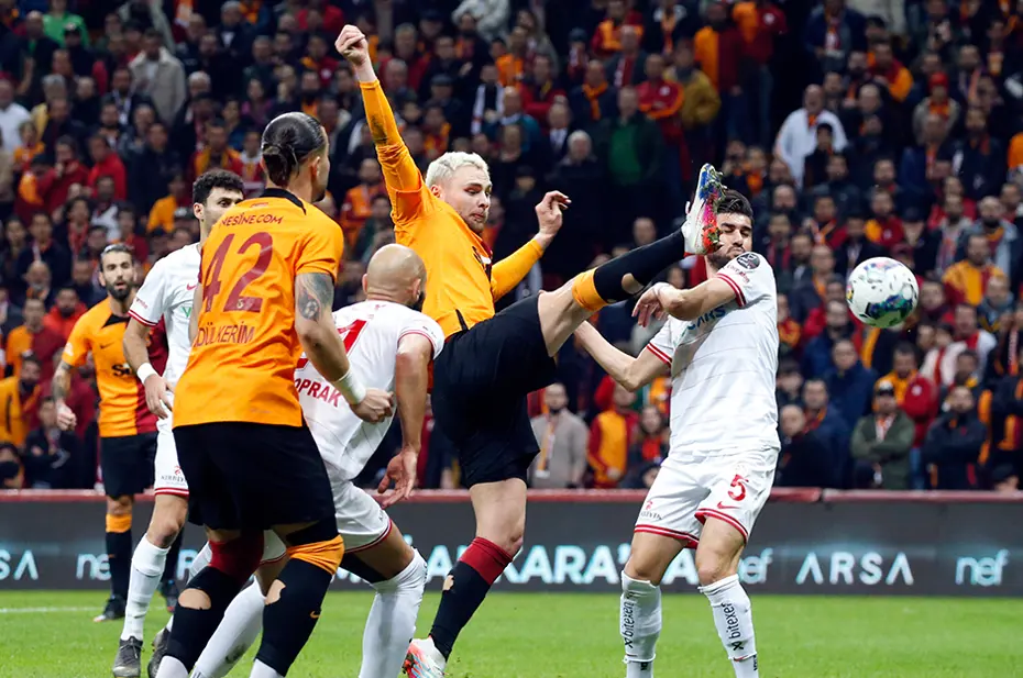 Antalyaspor'un golünde ofsayt var mı? - 4 Antalyaspor'un golünde ofsayt var mı? - 4