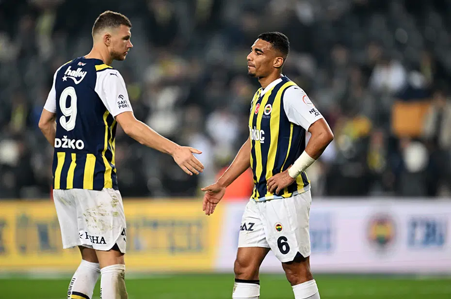 "Cengiz Ünder atılmalıydı, penaltı yanlış" | Spor yazarları Fenerbahçe için ne dedi? - 2 "Cengiz Ünder atılmalıydı, penaltı yanlış" | Spor yazarları Fenerbahçe için ne dedi? - 2