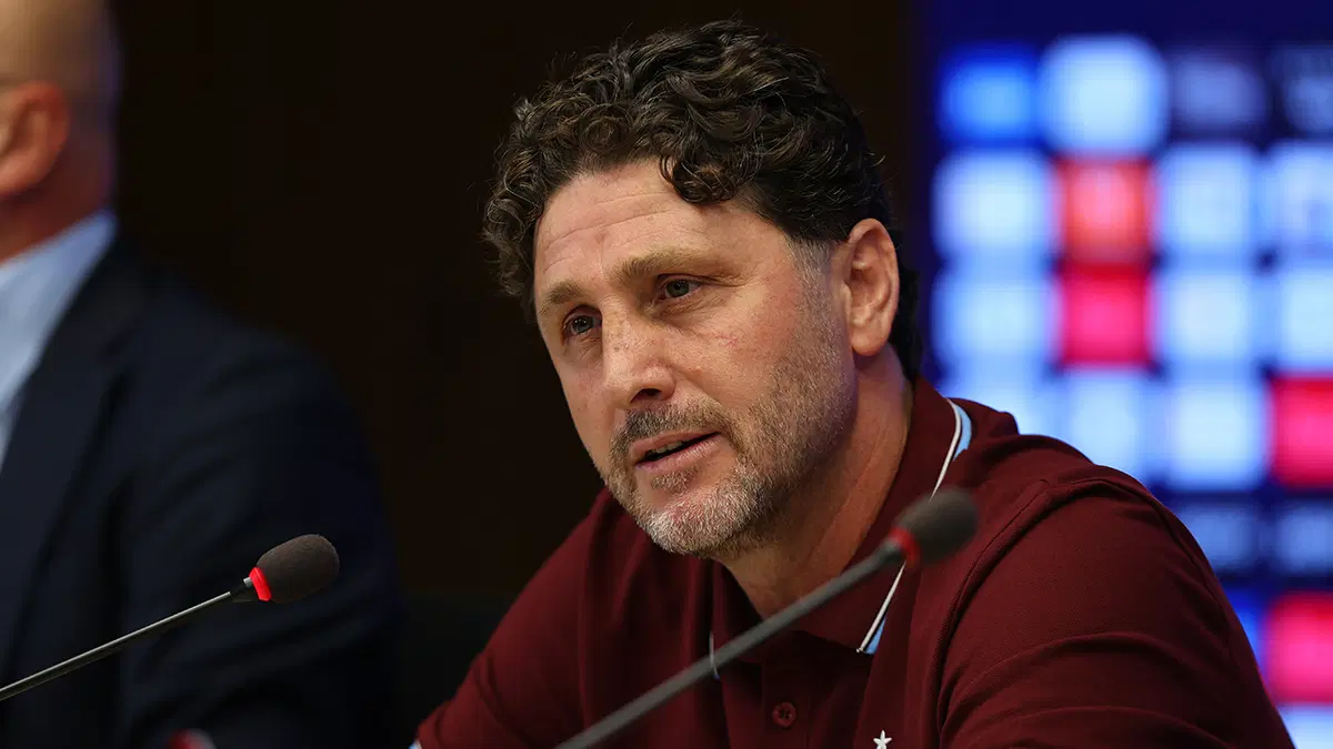 Fatih Tekke istifasından döndü: Trabzonspor'da göreve devam kararı