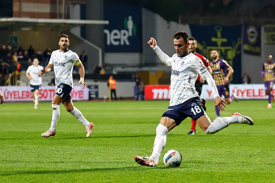 Ve Fenerbahçe'de Kostic kararı verildi: Bonservisi alınacak mı? - 4