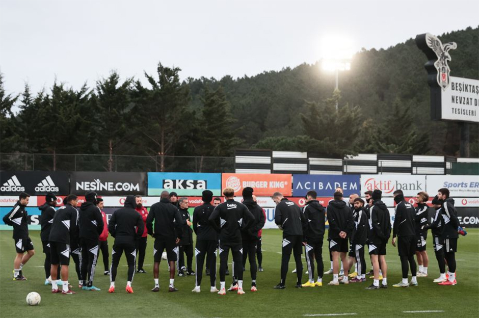 Beşiktaş'ın Kasımpaşa maçı kamp kadrosu belli oldu