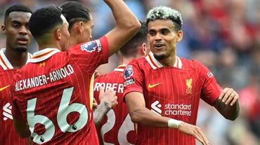 Liverpool ilk yarıda bulduğu goller kazandı: Luis Diaz'dan duble