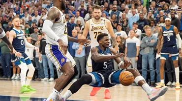 Timberwolves, Anthony Edwards'la seriyi 3-1'e getirdi