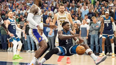 Timberwolves, Anthony Edwards'la seriyi 3-1'e getirdi