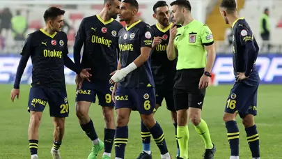 "Penaltı kararı skandal" | Spor yazarları Fenerbahçe maçı için ne dedi?