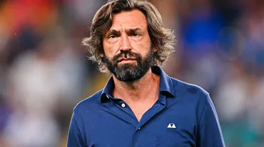 Andrea Pirlo tepetaklak