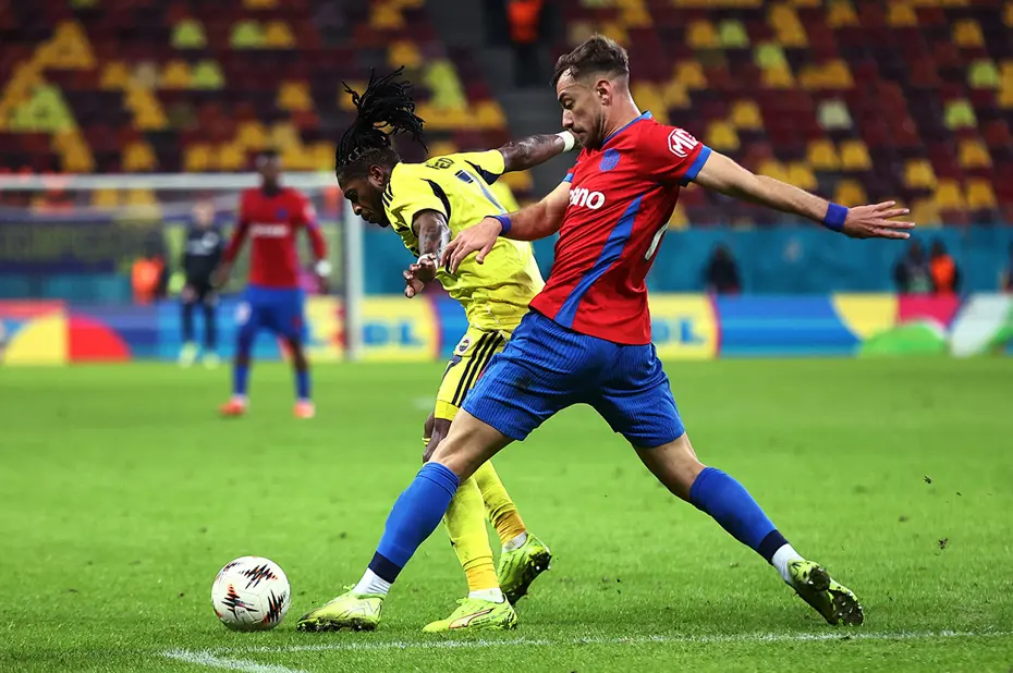 FCSB-Fenerbahçe maçının devre arasında ortalık karıştı: Olayın merkezindeki isim ne olduğunu açıkladı - 2