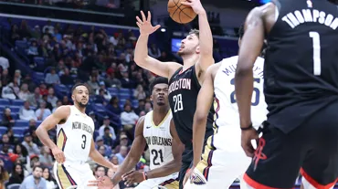 Alperen Şengün'den galibiyete double-double ile katkı