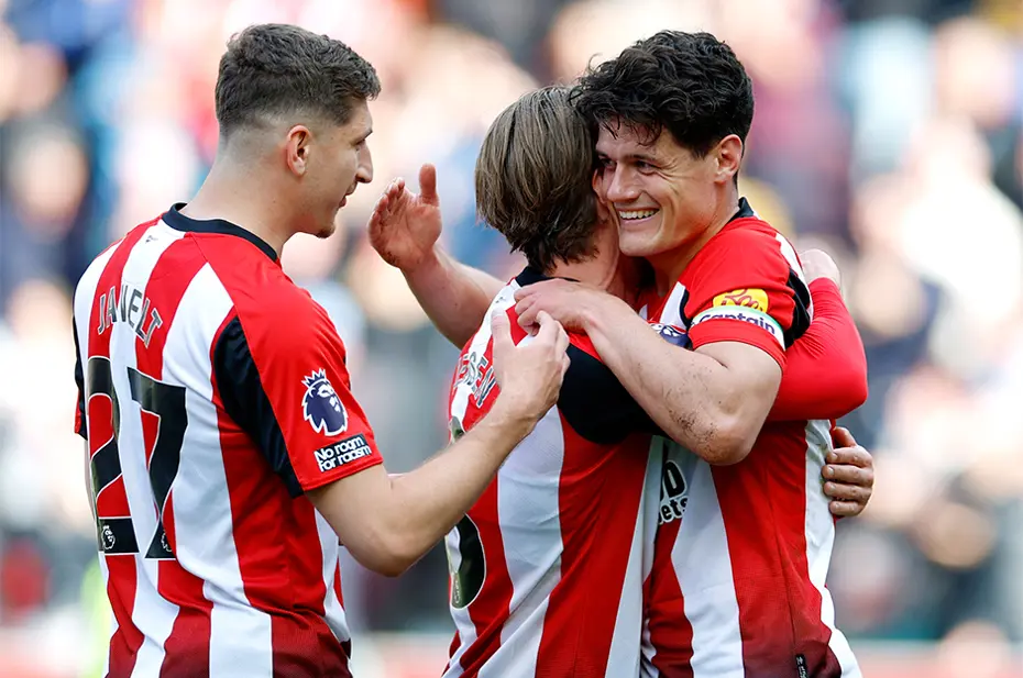 Premier Lig'de korkutan anlar: Yunus Emre Konak maça devam edemedi - 2 Premier Lig'de korkutan anlar: Yunus Emre Konak maça devam edemedi - 2