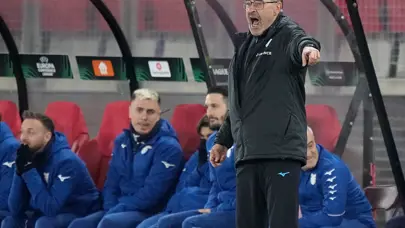 Fatih Terim'in yerine gelmesi beklenen Maurizio Sarri kararını verdi