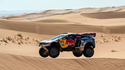 Dakar Rallisi'nin 5. etabında zafer Nasser Al-Attiyah ve Pablo Quintanilla'nın