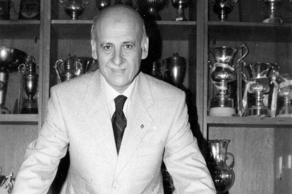 Ahmet Suat Özyazıcı hayatını kaybetti