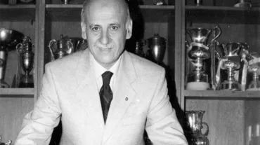 Ahmet Suat Özyazıcı kimdir, kaç yaşındaydı? İşte, ‘Kupaların efendisi’ lakaplı Ahmet Suat Özyazıcı’nın hayatı