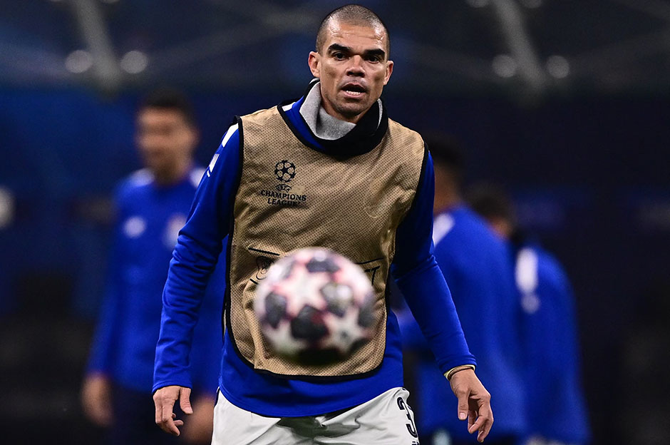 40 yaşındaki Pepe sözleşme uzattı