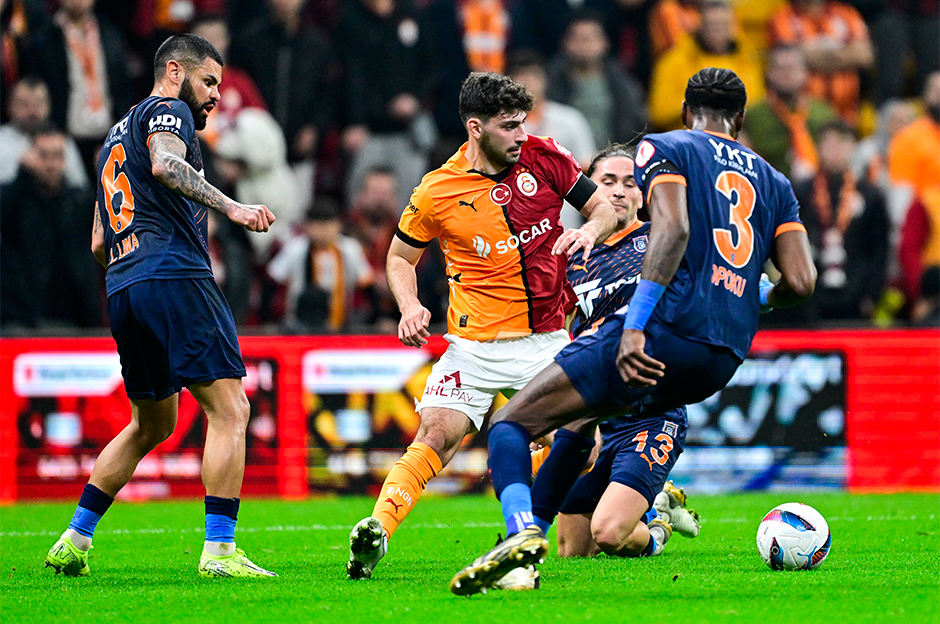 "Kadro derinliği yetersiz" | Spor yazarları Galatasaray için ne dedi?