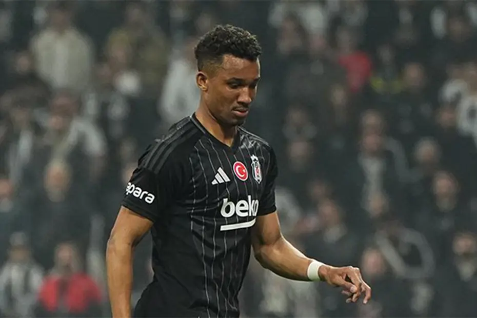 Sergen Yalçın'ın tamamen sildiği ismin sürpriz talibi çıktı: Ayrılık adım adım gerçekleşiyor - 2 Sergen Yalçın'ın tamamen sildiği ismin sürpriz talibi çıktı: Ayrılık adım adım gerçekleşiyor - 2