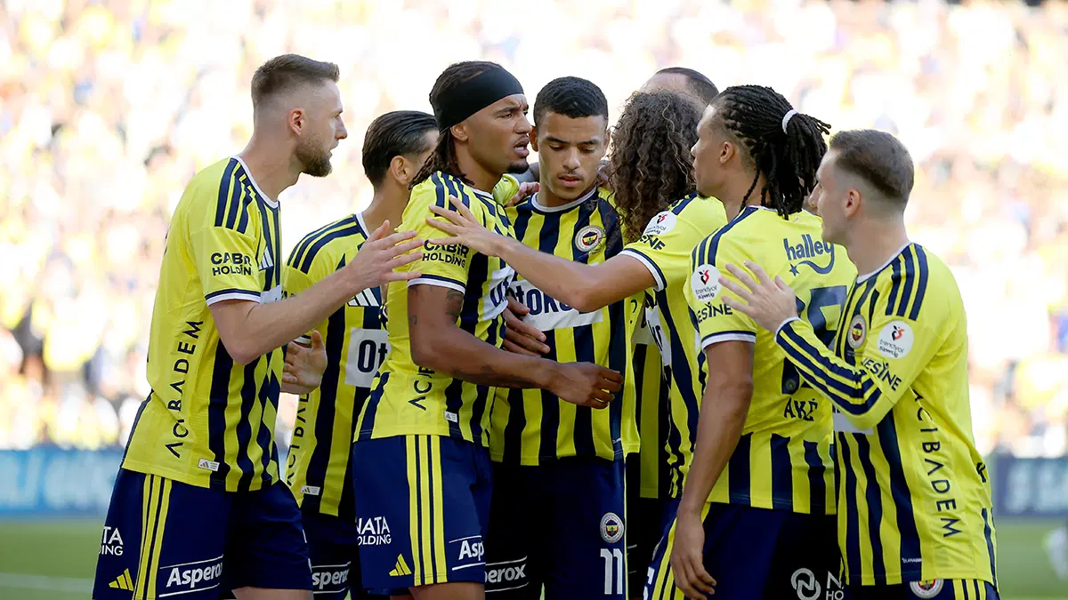 Fenerbahçe'den Kadıköy'de tarihi skor! Vedat Muriqi şov yaptı, gol yağmuru