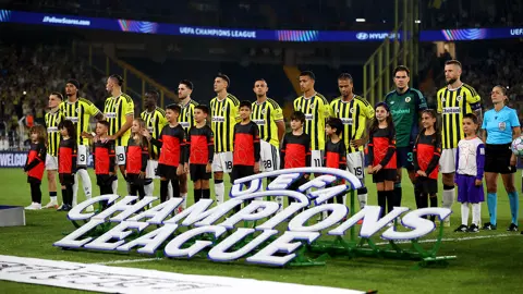 Fenerbahçe'de sakatlık şoku: Menisküsünde yırtık tespit edildi