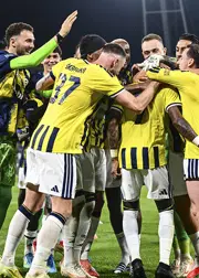 Fenerbahçe'nin Gençlerbirliği maçı kamp kadrosu açıklandıFenerbahçe'nin Gençlerbirliği maçı kamp kadrosu açıklandı