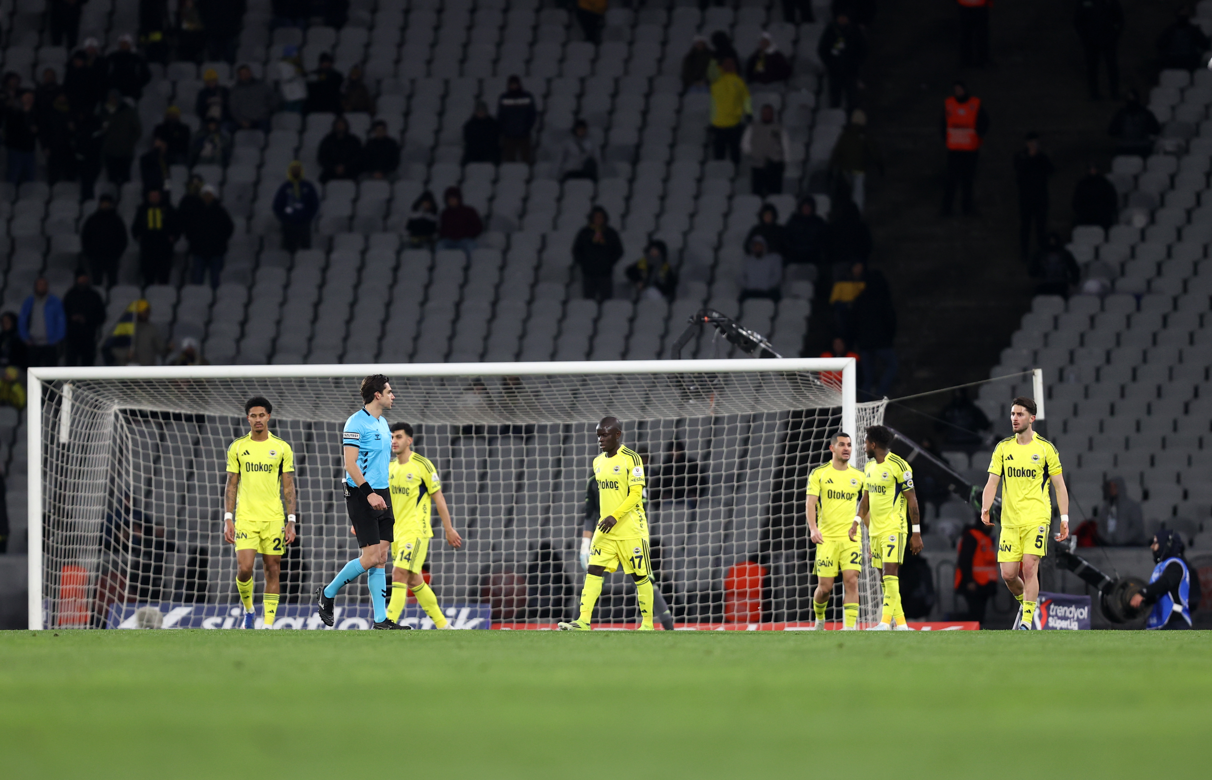 Ben yemedim, sen ye! | Gürcan Bilgiç Kulüp başkanı, rakibe yapılan pozitif hataları yorumlayacağına kendi içindeki isimleri hedefe koyacak açıklamalar yapıyor. \