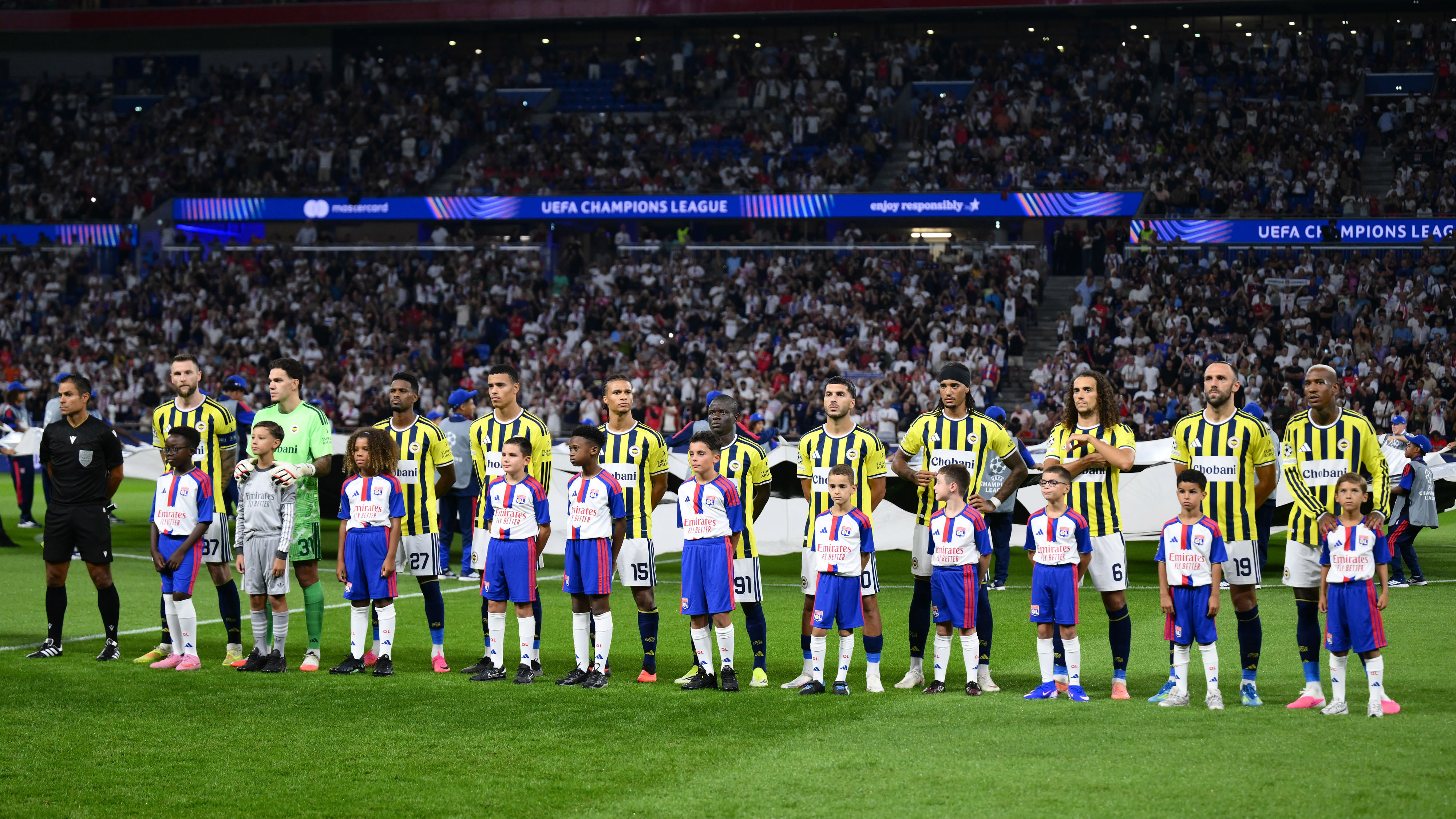 TFF, UEFA Şampiyonlar Ligi'nde lig aşamasına yükselen Fenerbahçe'yi kutladı