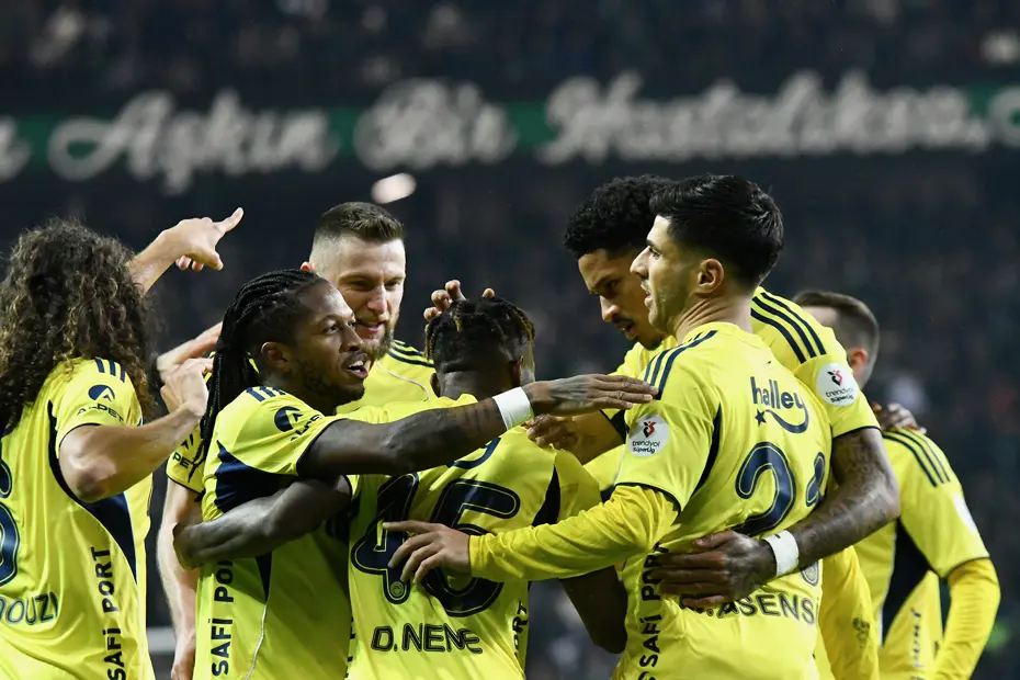 "Fenerbahçe için ekmek, su gibi" | Spor yazarları Fenerbahçe için ne dedi? - 3