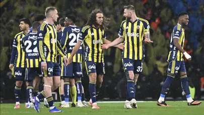 UEFA Avrupa Ligi'nde Fenerbahçe'nin şampiyonluk ihtimali duyuruldu: Yüzde 35.7'lik dev fark UEFA Avrupa Ligi'nde Fenerbahçe'nin şampiyonluk ihtimali duyuruldu: Yüzde 35.7'lik dev fark