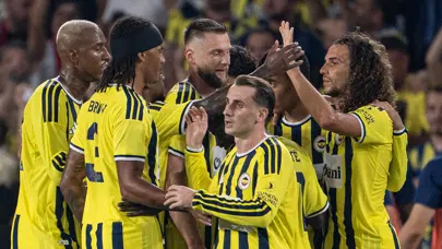 Sturm Graz - Fenerbahçe (Canlı anlatım) Sturm Graz - Fenerbahçe (Canlı anlatım)