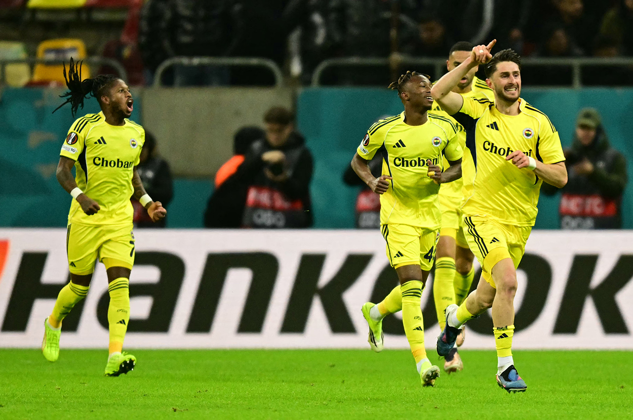 FCSB'nin 'Onurlu Çıkışı': Fener'e Çelme Taktılar, Avrupa'dan Kendi Kendilerine Elendiler!