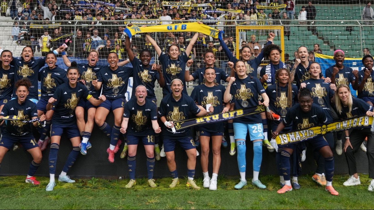 Fenerbahçe, Süper Lig kupasını Kadıköy'de kaldıracak