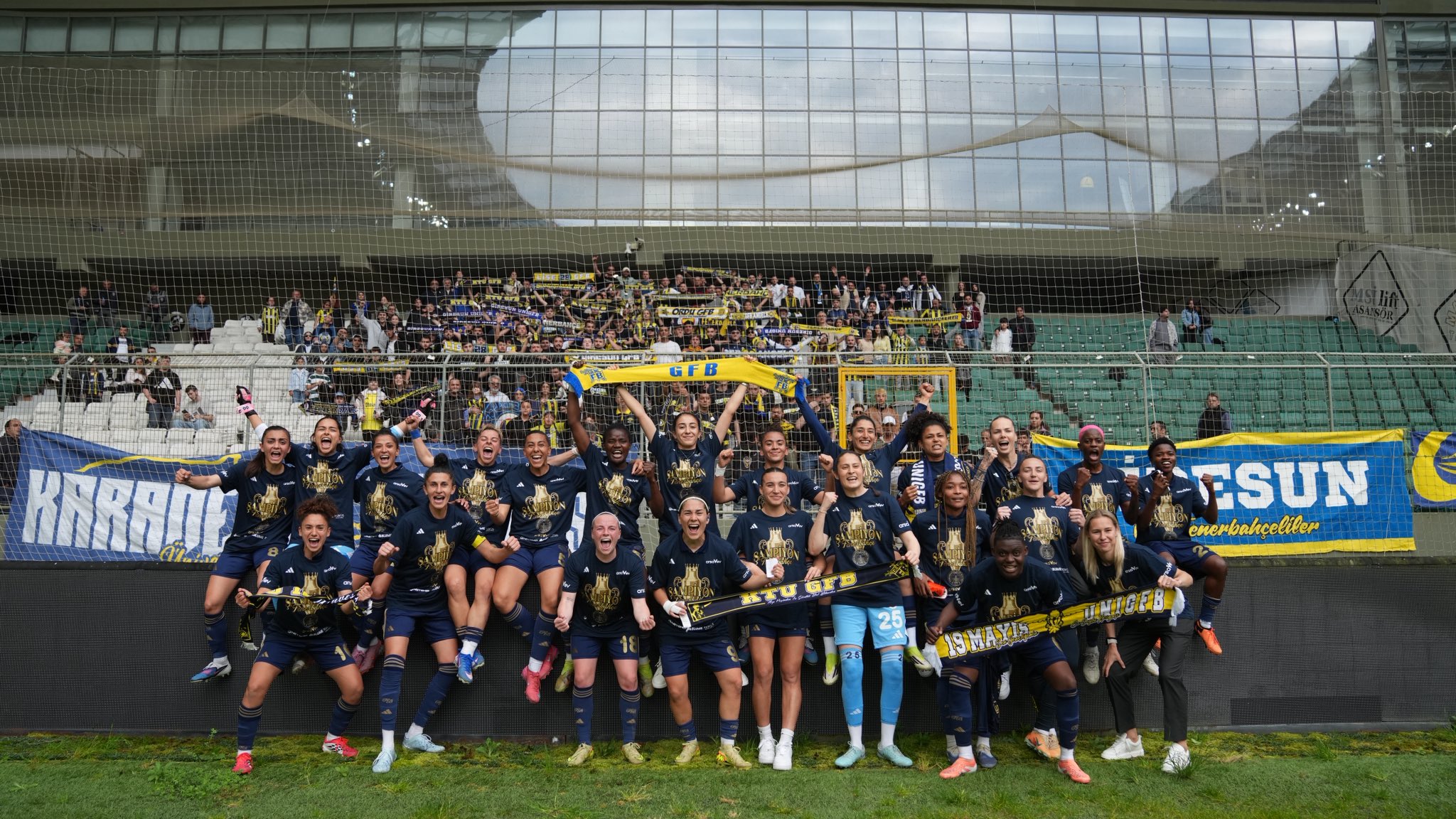 Fenerbahçe, Süper Lig kupasını Kadıköy'de kaldıracak