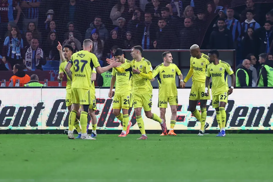 Fenerbahçe, Trabzon deplasmanında hata yapmadı: Şampiyonluk yolunda kritik galibiyet - 6